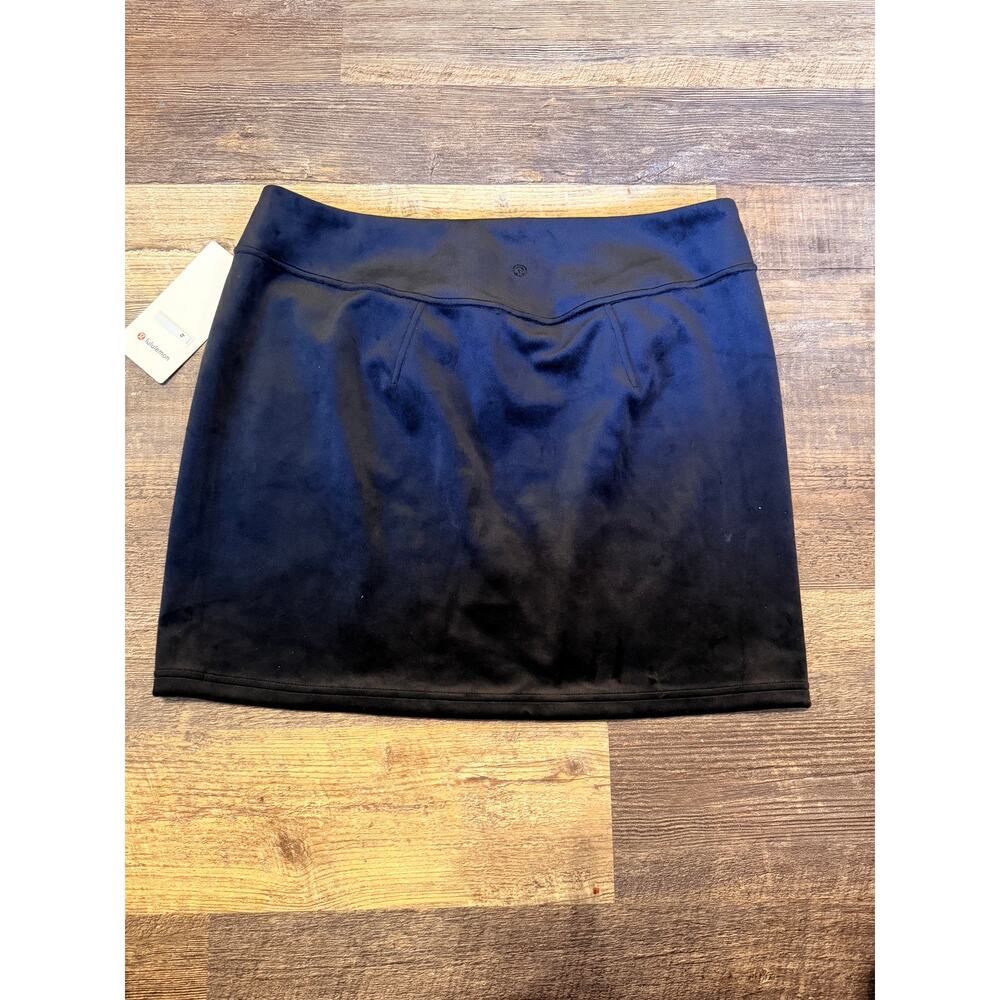 Lululemon Black Velvet Mini Skirt Size XL NWT - Picture 1 of 4